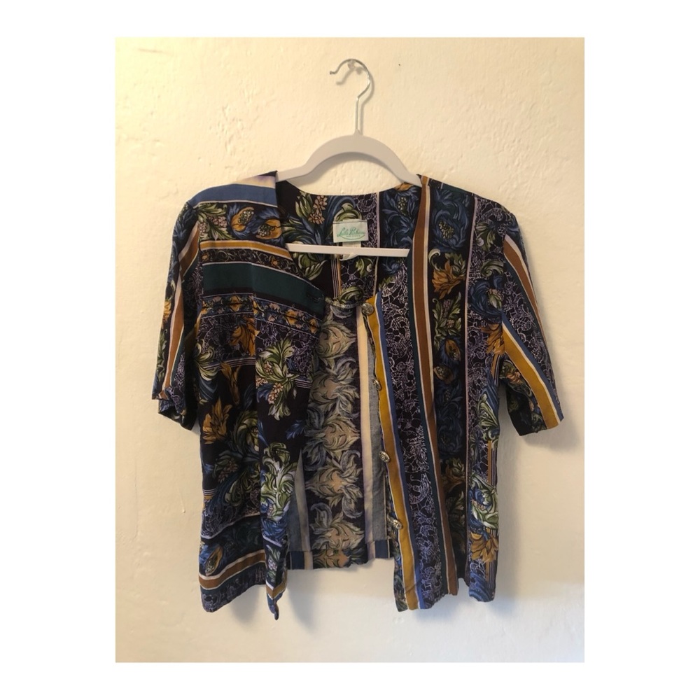 Vintage Shirt with buttons.